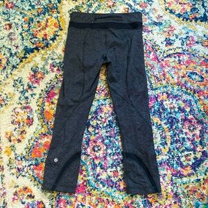 Lululemon Cropped Length Leggings